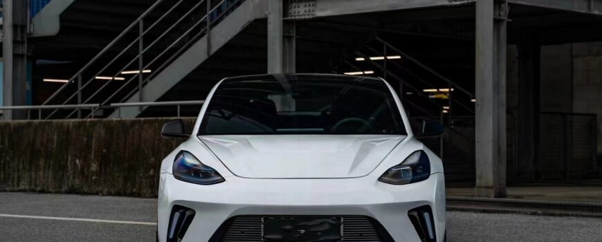 Robot design bodykit til Tesla Model 3